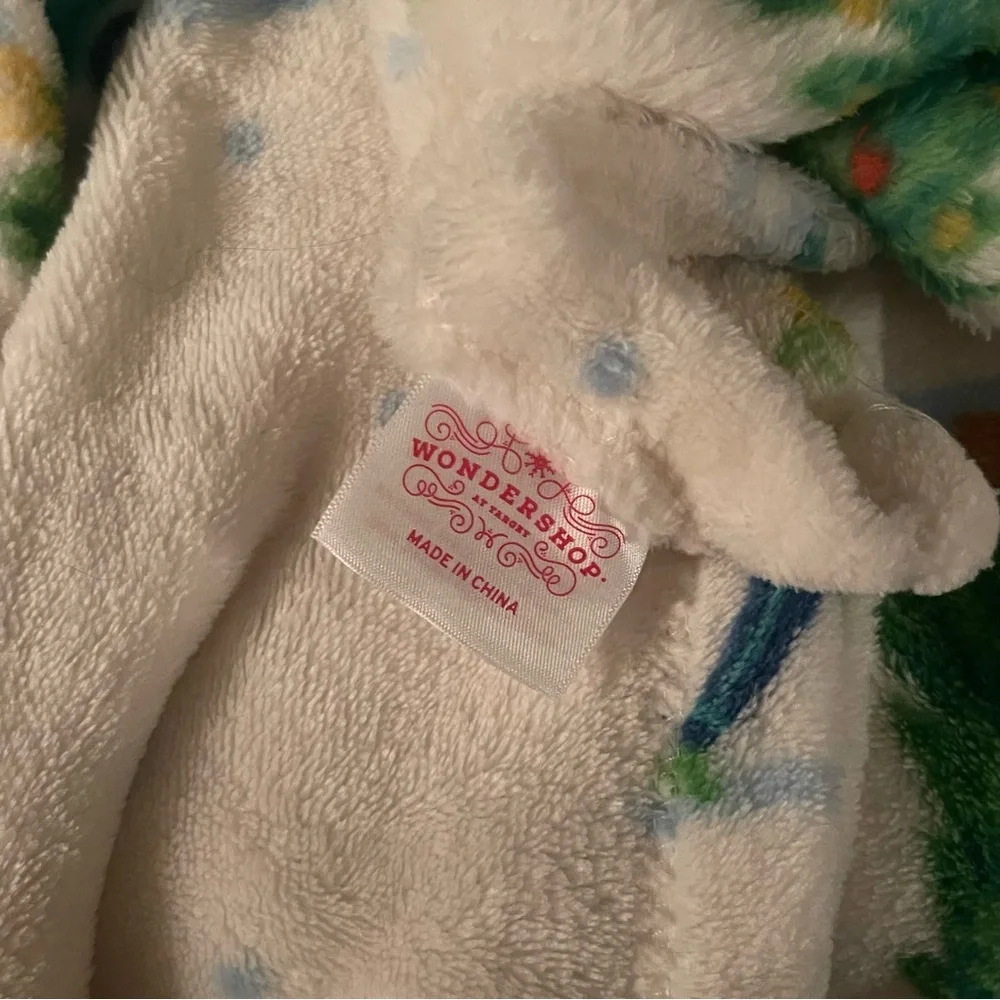 2024 Target Wondershop Holiday Plush Throw Blanket